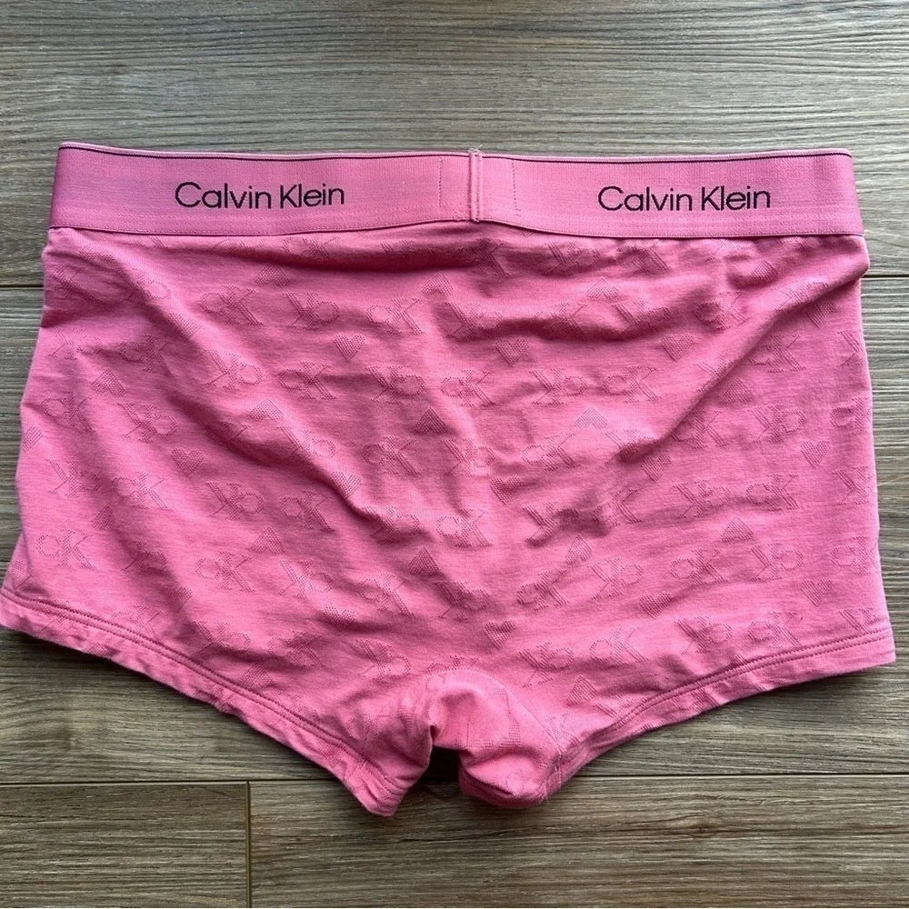 Calvin Klein | Modern Cotton Cupid Hearts Trunk in Berry Pink (Small)